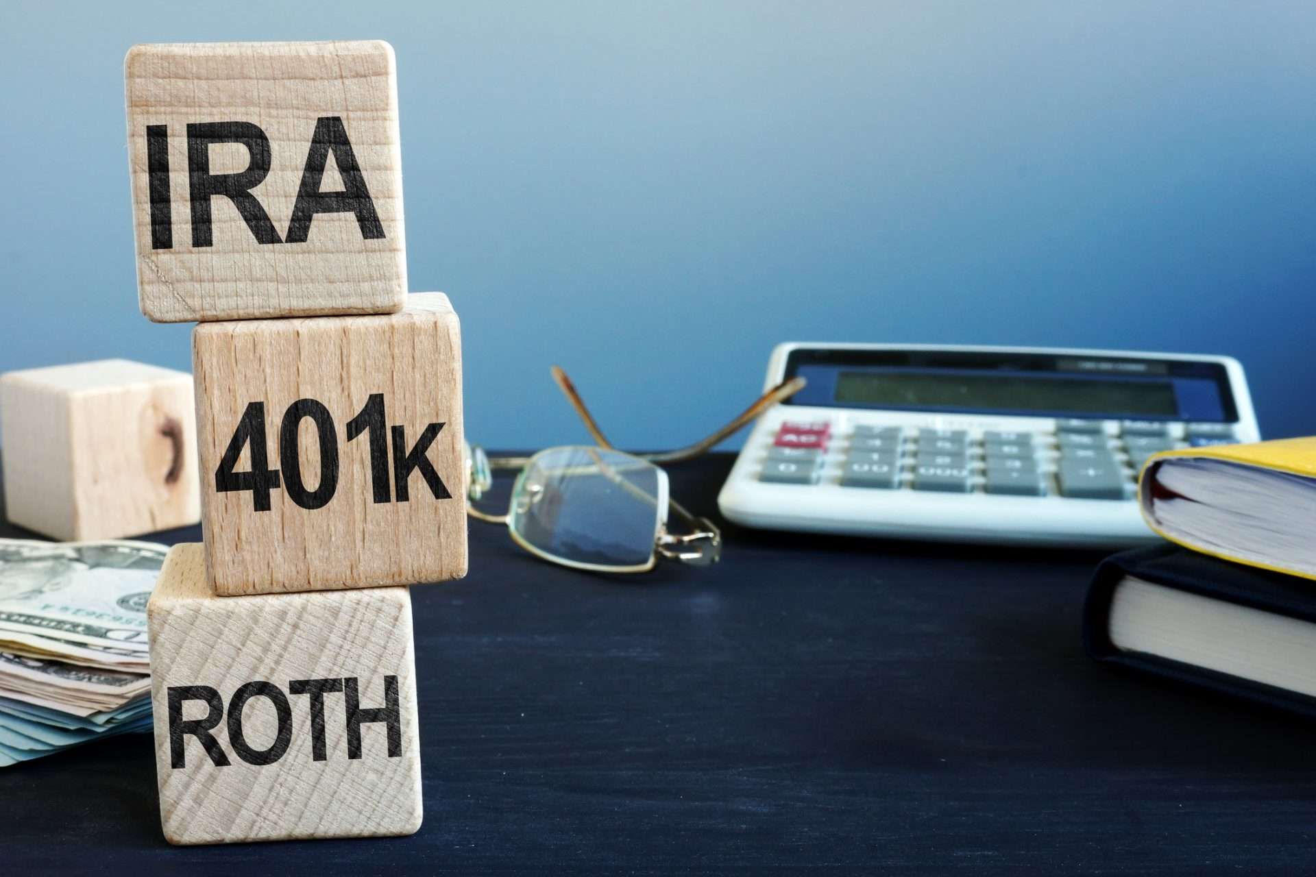 What’s the Difference Between IRAs and 401(k)s?