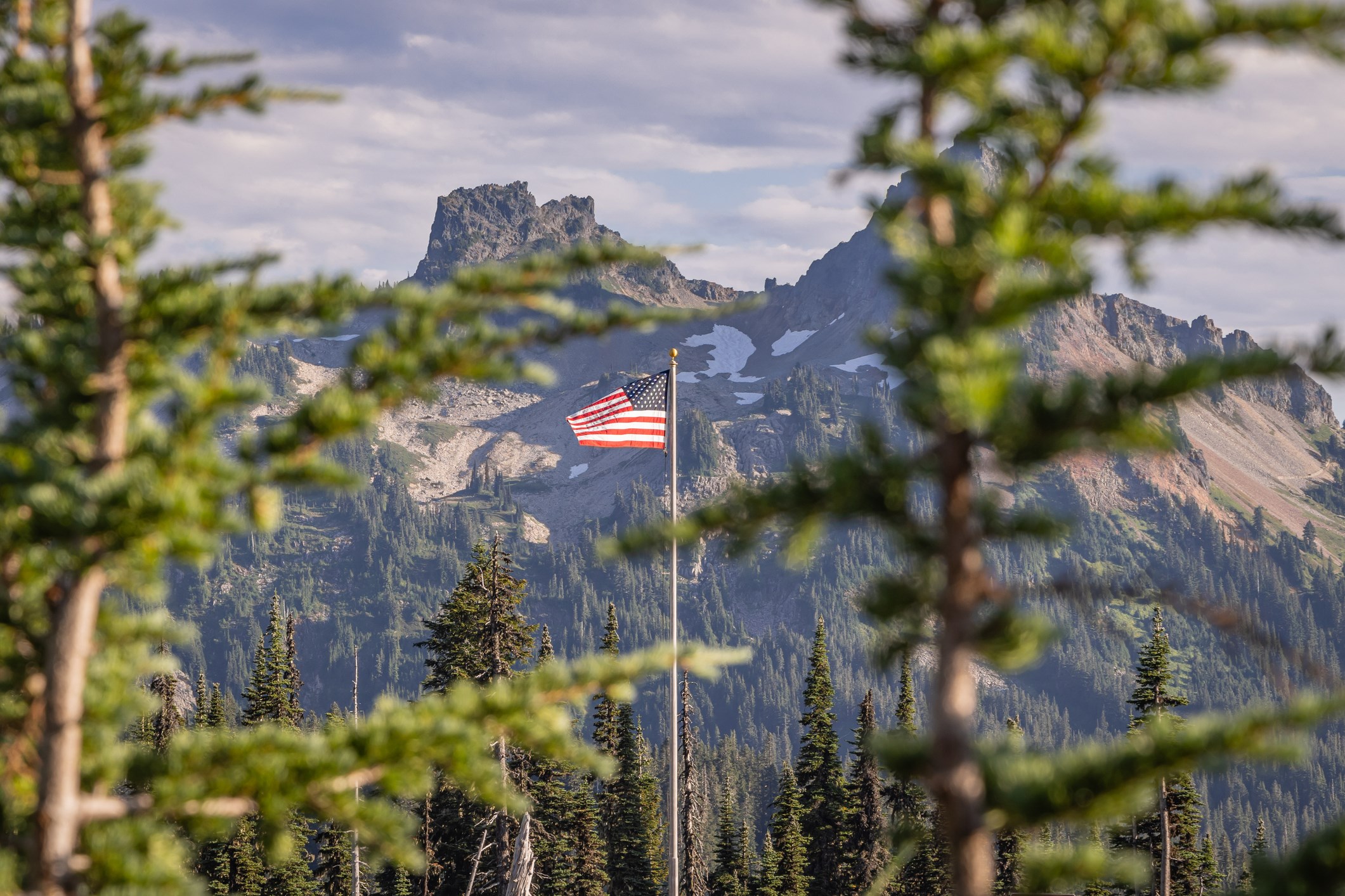US FLAG FLYING NATIONAL PARK MOUNTAIN